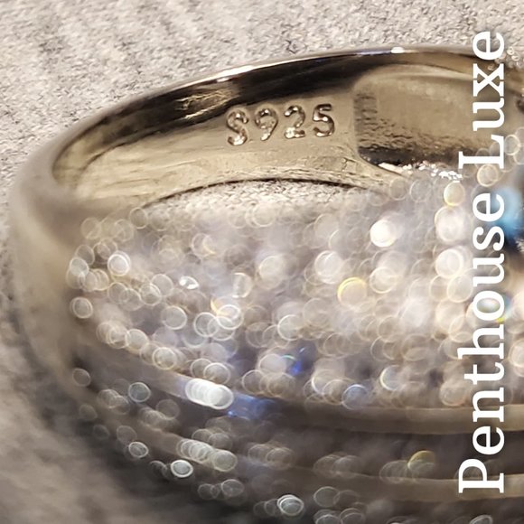 FINAL RESTOCK!! Floating Crystal Cocktail Ring - Picture 4 of 6